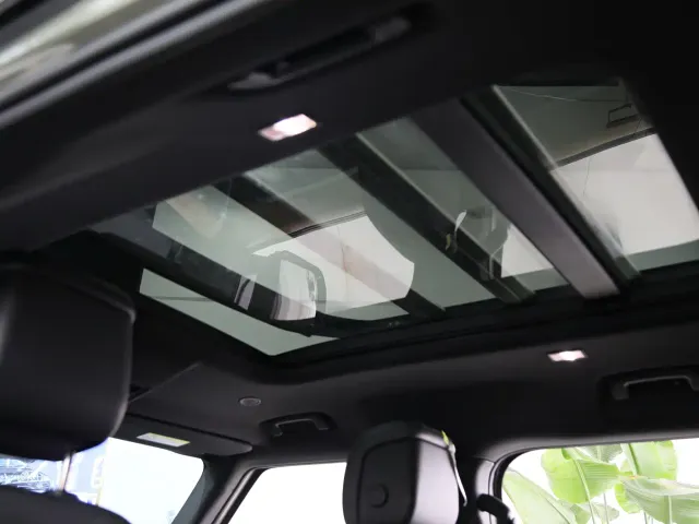 Land Rover Defender — Фото автомобиля 19