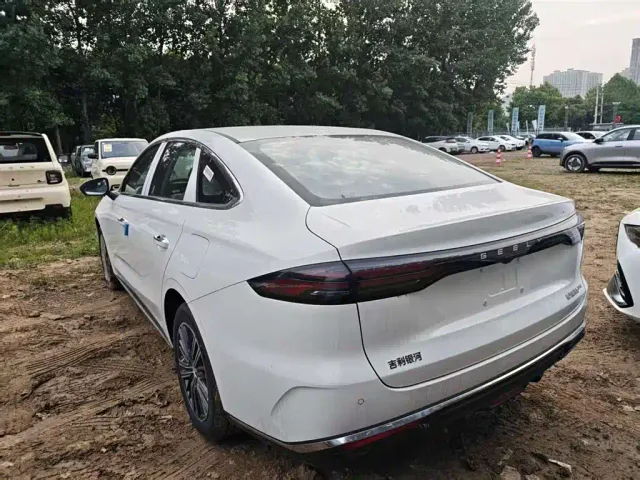 Geely Galaxy Stellar 6 — Фото автомобиля 4