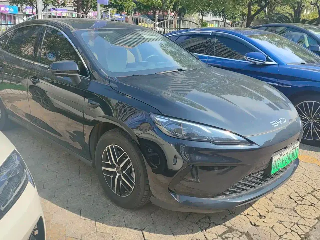 BYD Seal 05 DM-i — Фото автомобиля 4