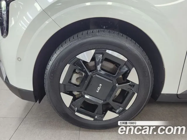 Kia Carnival Generation 4 — Фото автомобиля 20