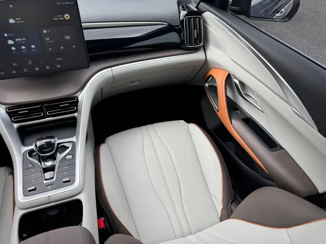 BYD Song Pro — Фото автомобиля 10