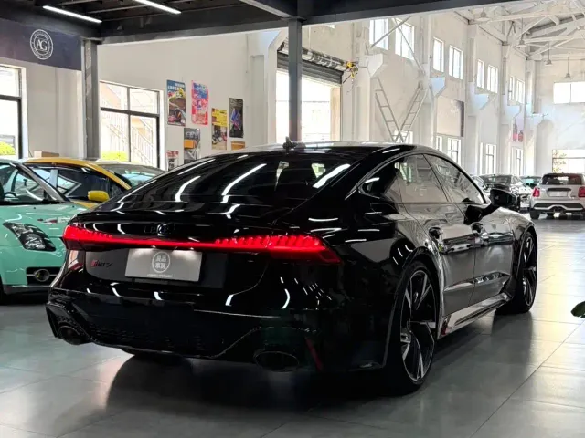 Audi RS 7 — Фото автомобиля 3