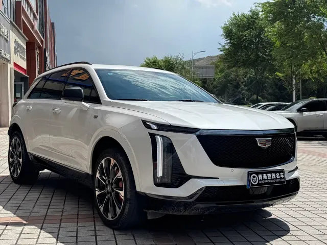 Cadillac XT5 — Фото автомобиля 3