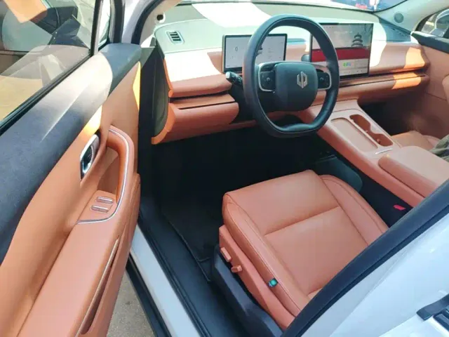 Leapmotor C16 — Фото автомобиля 15