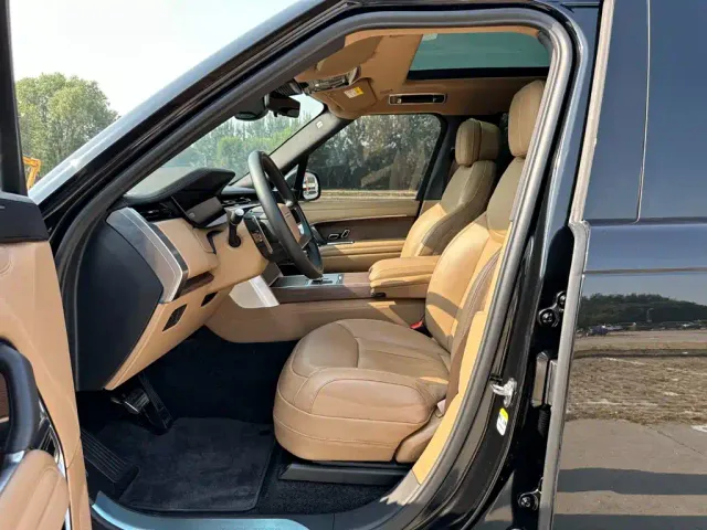 Land Rover Range Rover — Фото автомобиля 10