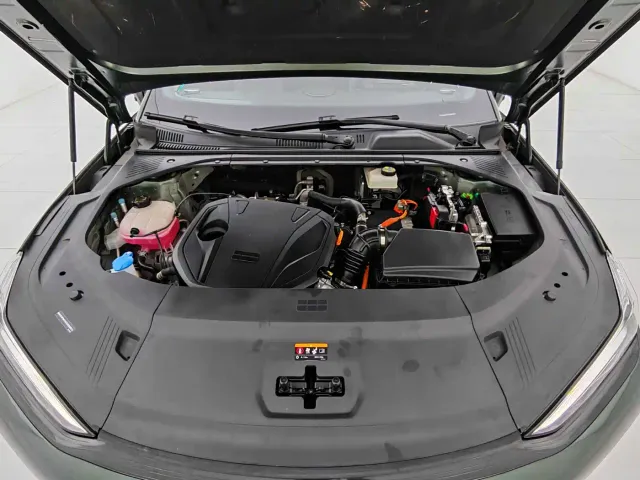 Geely Galaxy Xingyao 8 — Фото автомобиля 15