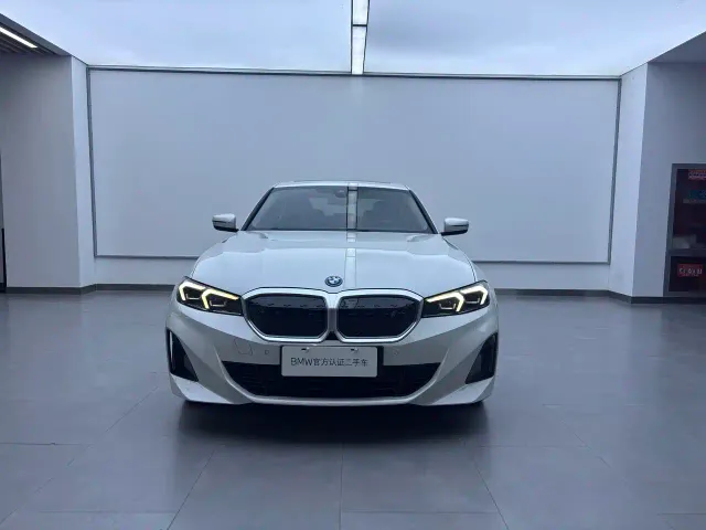BMW i3 — Фото автомобиля 3