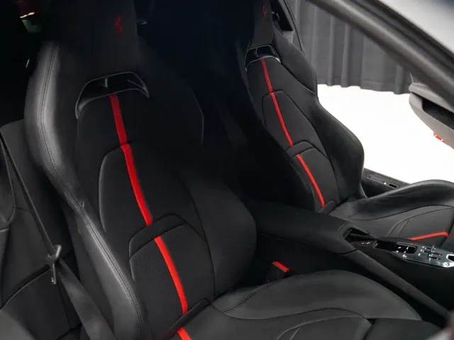 Ferrari SF90 — Фото автомобиля 17