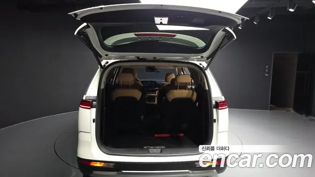 Kia Carnival 4th Gen — Фото автомобиля 26
