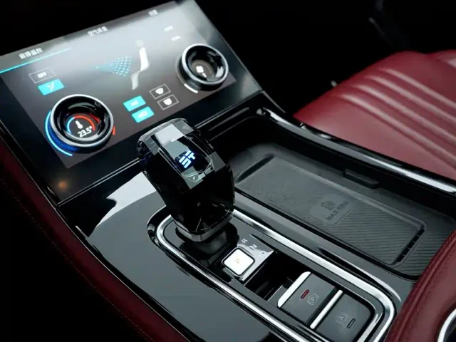 Jetour X70 Plus — Фото автомобиля 10