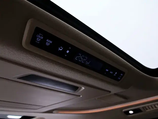 Toyota Vellfire — Фото автомобиля 13