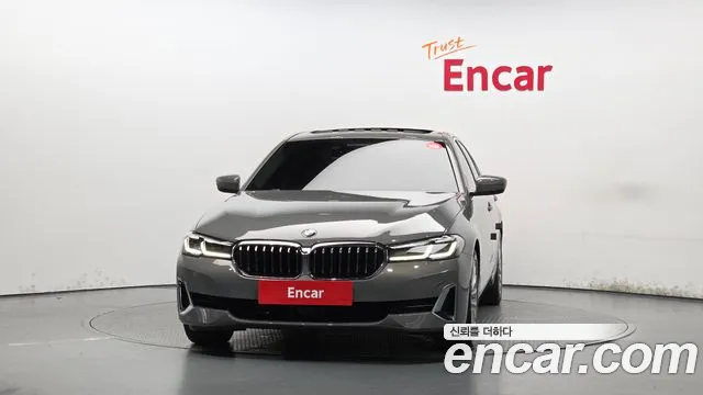 BMW 5-Series — Фото автомобиля 3