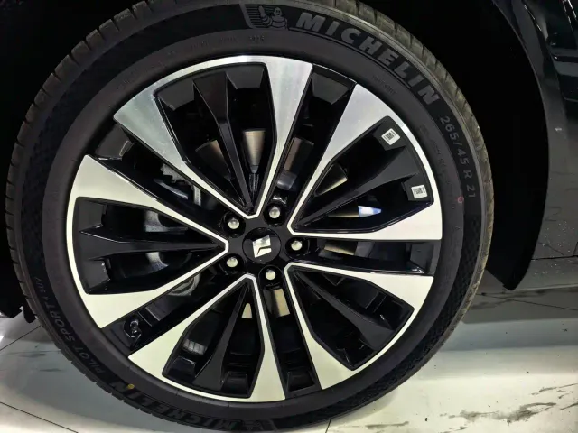 Huajing Baojun S — Фото автомобиля 14