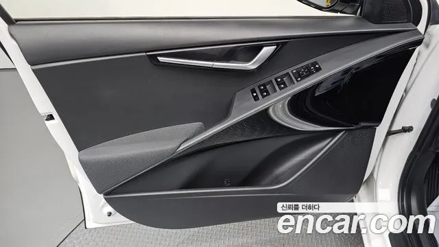 Kia Niro New — Фото автомобиля 13