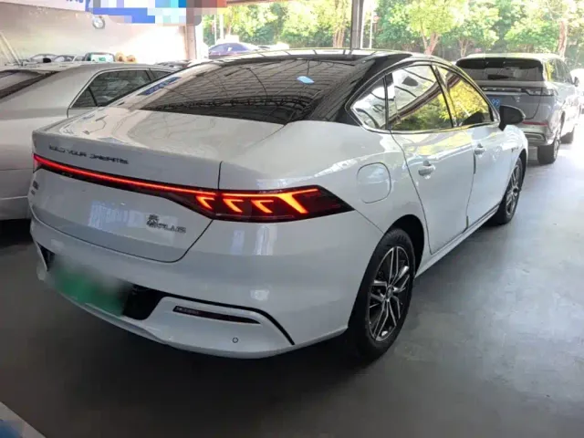 BYD Qin PLUS — Фото автомобиля 6