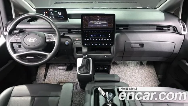 Hyundai Staria Staria 4WD Tourer 9 мест — Фото автомобиля 7
