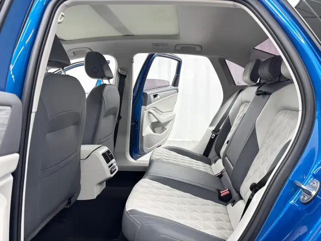 Volkswagen Sagitar — Фото автомобиля 8