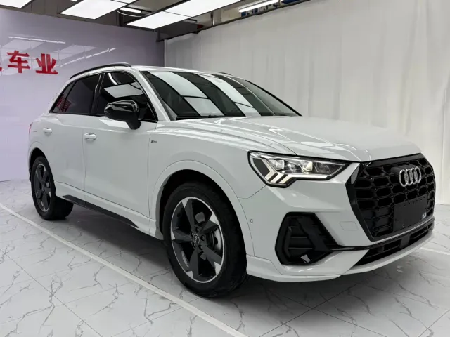 Audi Q3 — Фото автомобиля 3
