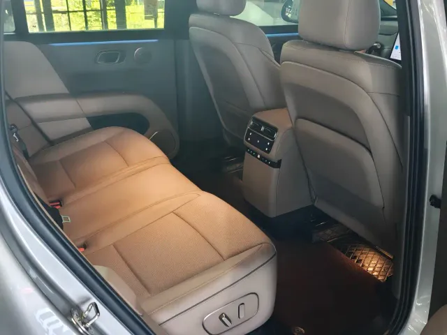 Li Auto i6 — Фото автомобиля 11