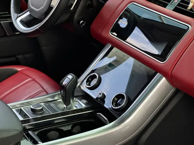 Land Rover Range Rover Sport — Фото автомобиля 13