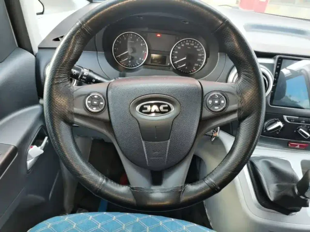 JAC Refine M3 — Фото автомобиля 10