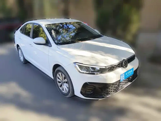 Volkswagen Lavida — Фото автомобиля 3