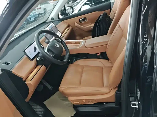 Leapmotor C16 — Фото автомобиля 14