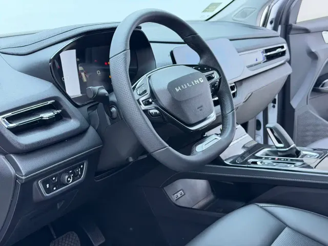 Wuling Victory — Фото автомобиля 12