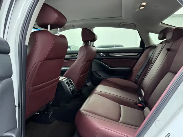 Honda Accord — Фото автомобиля 15