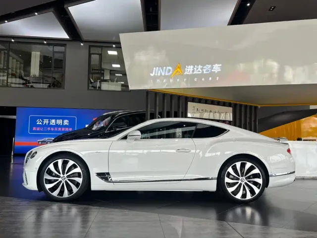 Bentley Continental — Фото автомобиля 10