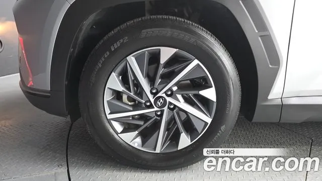 Hyundai Tucson Tucson (NX4) Дизель 2.0 2WD — Фото автомобиля 5