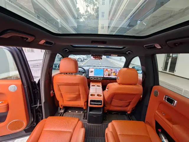 Li Auto L8 — Фото автомобиля 6