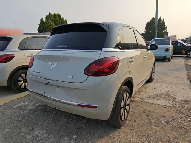 Wuling Bingo — Фото автомобиля 6