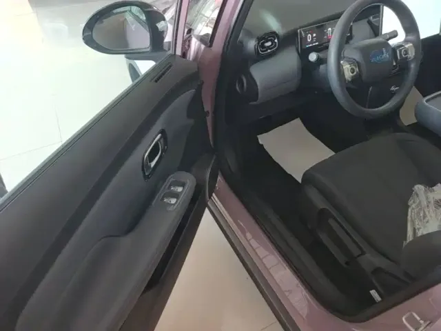 GAC Aion UT — Фото автомобиля 15