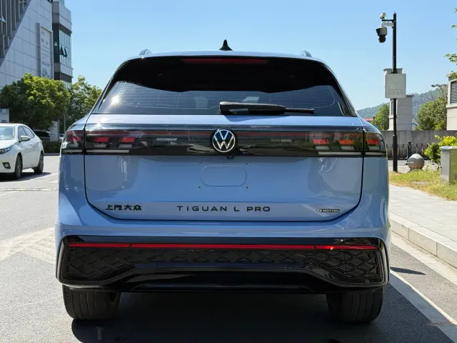 Volkswagen Tiguan L — Фото автомобиля 17