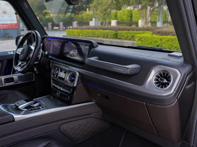Mercedes-Benz G-Class — Фото автомобиля 10