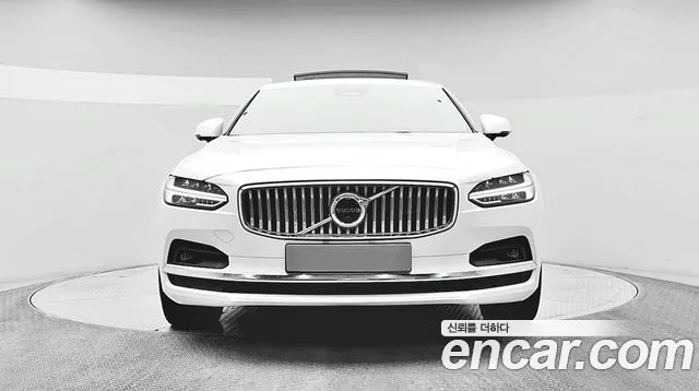 Volvo S90 — Фото автомобиля 2
