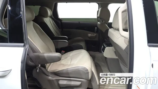 Kia Carnival 4th Gen — Фото автомобиля 17