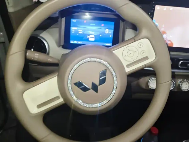 Wuling Hongguang Mini EV — Фото автомобиля 15