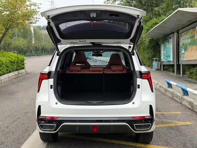 Changan CS75 Plus — Фото автомобиля 22