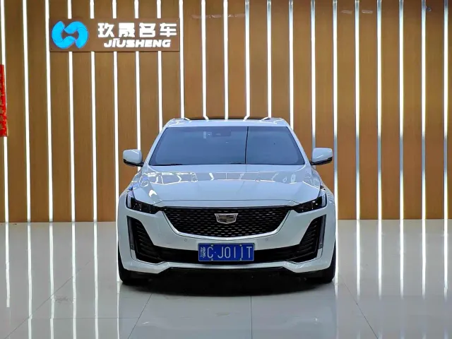 Cadillac CT5 — Фото автомобиля 2