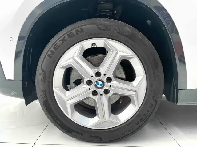 BMW X1 — Фото автомобиля 7