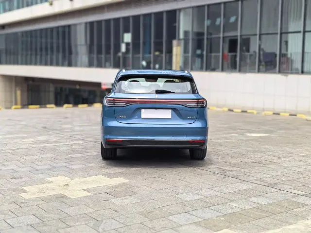Shangjie SUV — Фото автомобиля 5