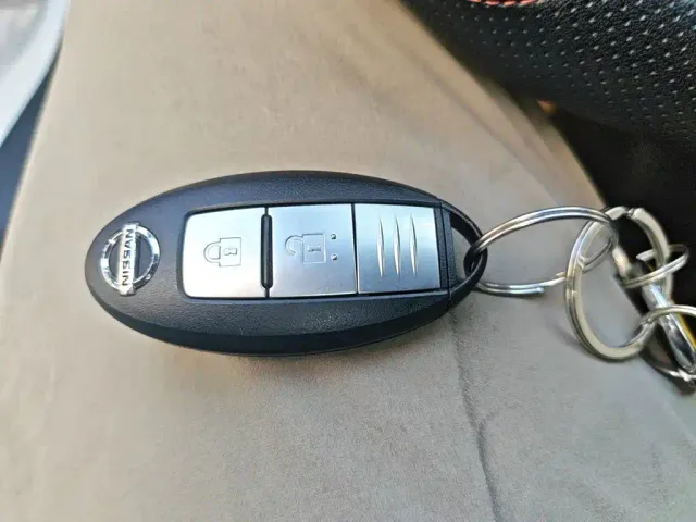 Nissan Tiida — Фото автомобиля 9