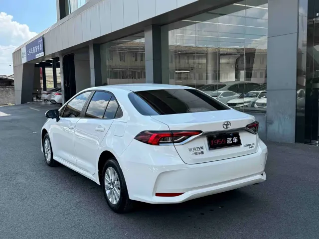 Toyota Corolla — Фото автомобиля 7