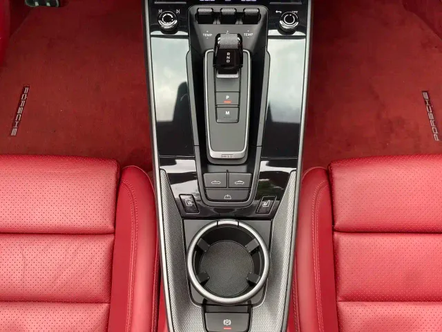 Porsche 911 — Фото автомобиля 16