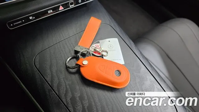 Mercedes-Benz E-Class — Фото автомобиля 14