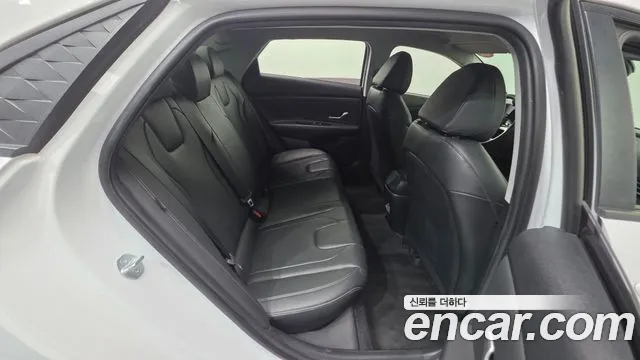 Hyundai Avante — Фото автомобиля 24
