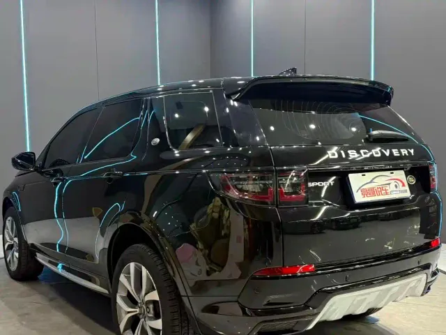 Land Rover Discovery Sport — Фото автомобиля 8