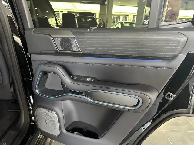 BYD FangChengBao Leopard 8 — Фото автомобиля 9
